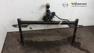Gebruikte Trekhaak Opel Astra J Sports Tourer (PD8/PE8/PF8) 1.6 16V Prijs € 200,00 Margeregeling aangeboden door Autodemontage Vrijhoeven B.V.