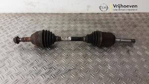 Gebruikte Homokineetas links-voor Opel Astra J Sports Tourer (PD8/PE8/PF8) 1.6 16V Prijs € 75,00 Margeregeling aangeboden door Autodemontage Vrijhoeven B.V.