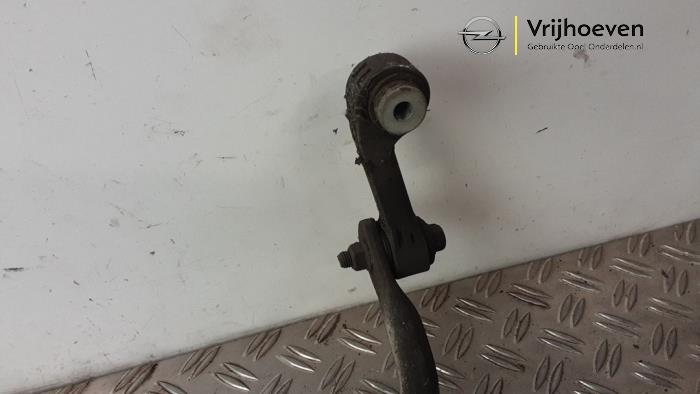 Stabilisatorstang achter van een Opel Insignia Grand Sport 2.0 CDTI 16V 2017