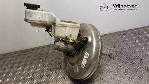 Gebruikte Rembekrachtiger Opel Insignia Grand Sport 2.0 CDTI 16V Prijs € 125,00 Margeregeling aangeboden door Autodemontage Vrijhoeven B.V.