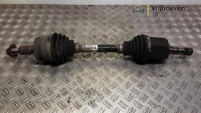 Gebruikte Steekas links-voor Opel Zafira Tourer (P12) 2.0 CDTI 16V 170 Ecotec Prijs € 100,00 Margeregeling aangeboden door Autodemontage Vrijhoeven B.V.