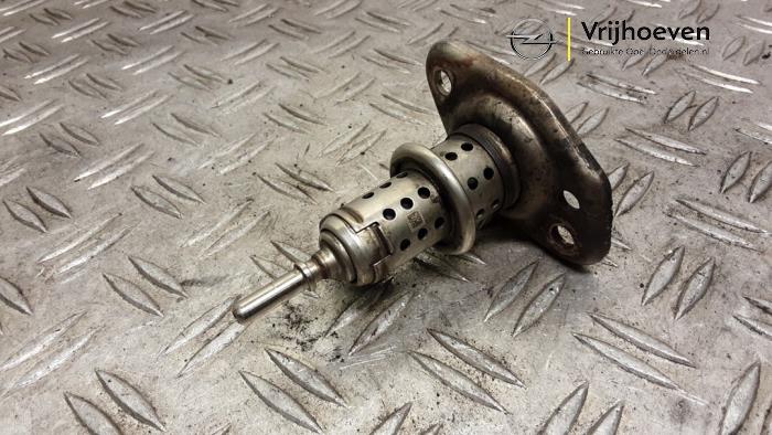 Gebruikte Injector adblue Opel Zafira Tourer (P12) 2.0 CDTI 16V 170 Ecotec Prijs € 200,00 Margeregeling aangeboden door Autodemontage Vrijhoeven B.V.
