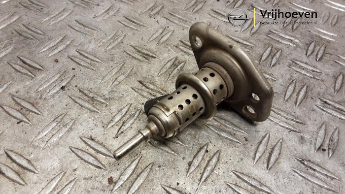 Gebruikte Injector adblue Opel Insignia Grand Sport 1.6 CDTI 16V 136 Prijs € 200,00 Margeregeling aangeboden door Autodemontage Vrijhoeven B.V.