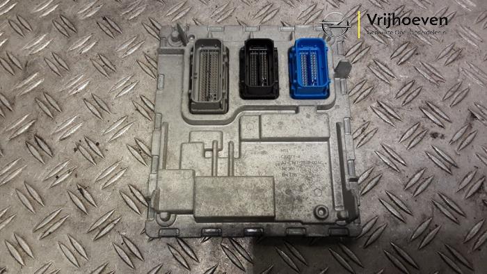 Gebruikte Computer Motormanagement Opel Corsa E 1.0 SIDI Turbo 12V Prijs € 250,00 Margeregeling aangeboden door Autodemontage Vrijhoeven B.V.