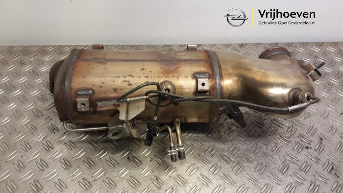 Gebruikte Roetfilter Opel Insignia Grand Sport 1.6 CDTI 16V 136 Prijs € 1.500,00 Margeregeling aangeboden door Autodemontage Vrijhoeven B.V.