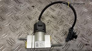 Gebruikte Airco expansieklep Opel Corsa F (UB/UH/UP) Electric, Corsa-e 50kWh Prijs € 60,00 Margeregeling aangeboden door Autodemontage Vrijhoeven B.V.