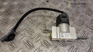 Gebruikte Airco expansieklep Opel Corsa F (UB/UH/UP) Electric, Corsa-e 50kWh Prijs € 60,00 Margeregeling aangeboden door Autodemontage Vrijhoeven B.V.