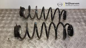 Gebruikte Veerschroef achter Opel Corsa F (UB/UH/UP) Electric, Corsa-e 50kWh Prijs € 100,00 Margeregeling aangeboden door Autodemontage Vrijhoeven B.V.