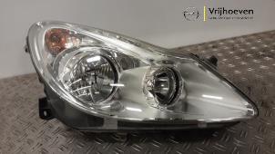 Gebruikte Rechter Koplamp Opel Corsa D 1.2 16V Prijs € 80,00 Margeregeling aangeboden door Autodemontage Vrijhoeven B.V.