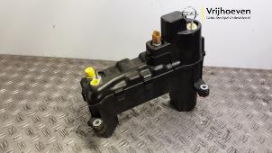 Gebruikte Airco Condensor Opel Mokka Mokka-e, Electric 50 kWh Prijs € 65,00 Margeregeling aangeboden door Autodemontage Vrijhoeven B.V.