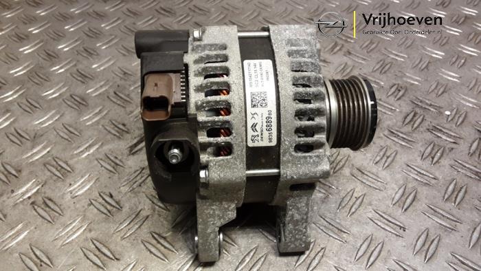 Gebruikte Dynamo Opel Corsa F (UB/UH/UP) 1.2 Turbo 12V 100 Prijs € 60,00 Margeregeling aangeboden door Autodemontage Vrijhoeven B.V.