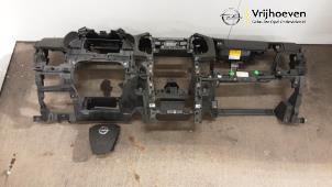 Gebruikte Airbag set + dashboard Opel Zafira Tourer (P12) 1.4 Turbo 16V Ecotec Prijs € 450,00 Margeregeling aangeboden door Autodemontage Vrijhoeven B.V.