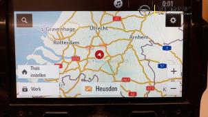 Gebruikte Navigatie Module Opel Corsa E 1.0 SIDI Turbo 12V Prijs € 400,00 Margeregeling aangeboden door Autodemontage Vrijhoeven B.V.