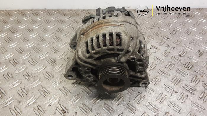 Gebruikte Dynamo Opel Corsa C (F08/68) 1.2 16V Twin Port Prijs € 30,00 Margeregeling aangeboden door Autodemontage Vrijhoeven B.V.