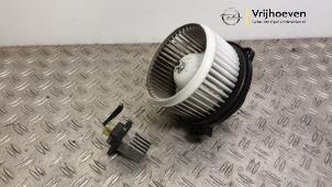 Gebruikte Blower Opel Antara (LA6) 3.2 V6 24V 4x4 Prijs € 60,00 Margeregeling aangeboden door Autodemontage Vrijhoeven B.V.