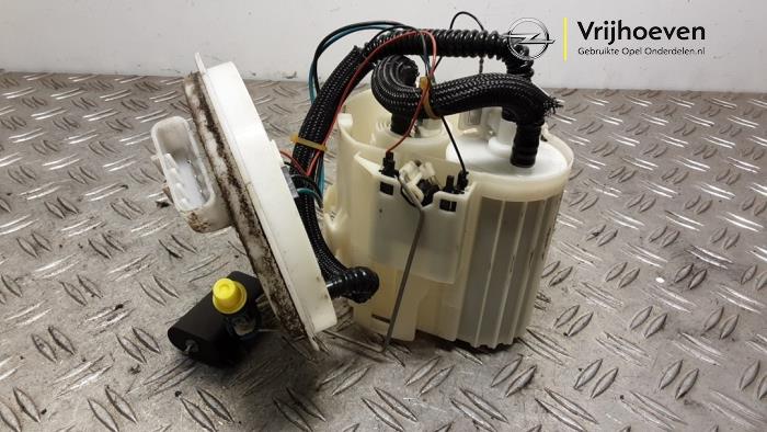 Gebruikte Tank element Pomp Opel Meriva (A) 1.6 16V Prijs € 50,00 Margeregeling aangeboden door Autodemontage Vrijhoeven B.V.