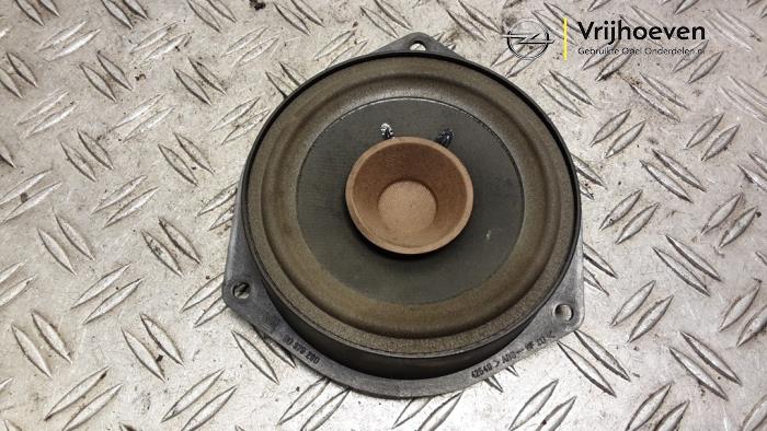 Gebruikte Luidspreker Opel Corsa E 1.0 SIDI Turbo 12V Prijs € 25,00 Margeregeling aangeboden door Autodemontage Vrijhoeven B.V.