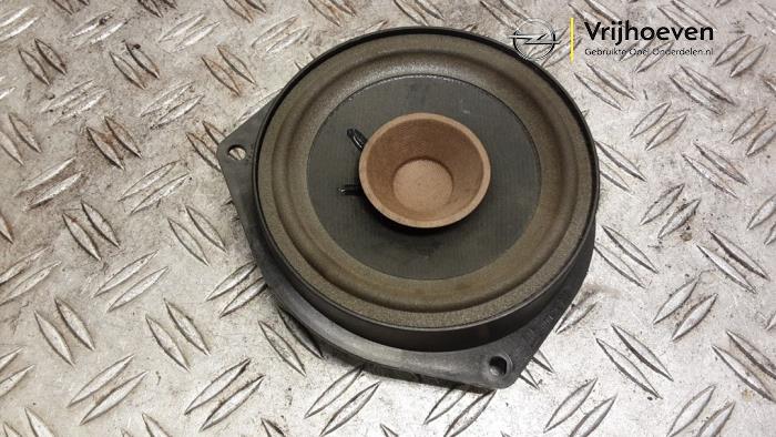 Gebruikte Luidspreker Opel Corsa E 1.0 SIDI Turbo 12V Prijs € 25,00 Margeregeling aangeboden door Autodemontage Vrijhoeven B.V.