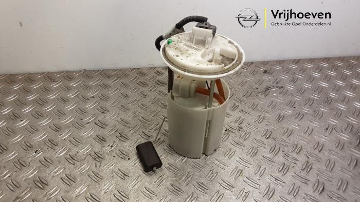 Gebruikte Tank element Pomp Opel Corsa E 1.0 SIDI Turbo 12V Prijs € 35,00 Margeregeling aangeboden door Autodemontage Vrijhoeven B.V.