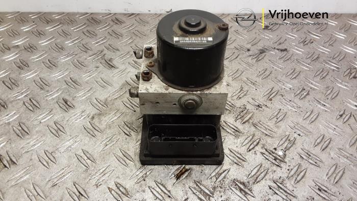 Gebruikte ABS Pomp Opel Zafira (M75) 1.8 16V Ecotec Prijs € 90,00 Margeregeling aangeboden door Autodemontage Vrijhoeven B.V.