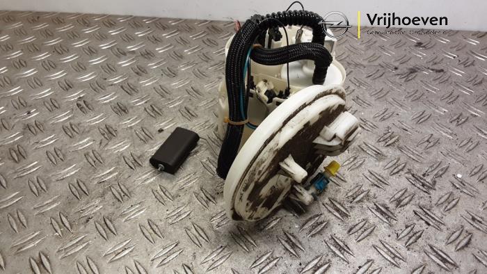 Gebruikte Tank element Pomp Opel Meriva (A) 1.6 16V Prijs € 50,00 Margeregeling aangeboden door Autodemontage Vrijhoeven B.V.