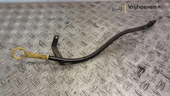 Gebruikte Peilstok Olie Opel Zafira (M75) 1.6 16V Prijs € 15,00 Margeregeling aangeboden door Autodemontage Vrijhoeven B.V.