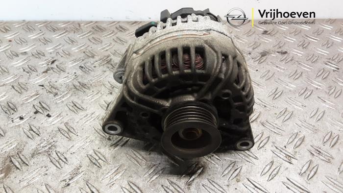 Gebruikte Alternator Opel Tigra Twin Top 1.4 16V Prijs € 30,00 Margeregeling aangeboden door Autodemontage Vrijhoeven B.V.
