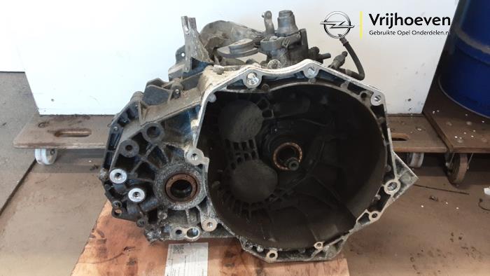 Gebruikte Versnellingsbak Opel Astra K Sports Tourer 1.6 CDTI 110 16V Prijs € 450,00 Margeregeling aangeboden door Autodemontage Vrijhoeven B.V.