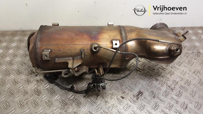 Gebruikte Roetfilter Opel Astra K Sports Tourer 1.6 CDTI 110 16V Prijs € 400,00 Margeregeling aangeboden door Autodemontage Vrijhoeven B.V.