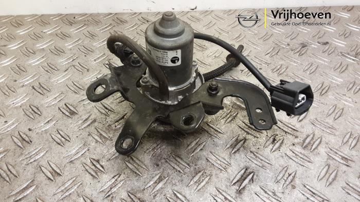 Gebruikte Vacuumpomp Rembekrachtiging Opel Mokka/Mokka X 1.6 16V EcoFlex 4x2 Prijs € 75,00 Margeregeling aangeboden door Autodemontage Vrijhoeven B.V.