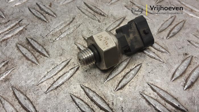Gebruikte Brandstofdruk sensor Opel Zafira (M75) 2.2 16V Direct Ecotec Prijs € 80,00 Margeregeling aangeboden door Autodemontage Vrijhoeven B.V.