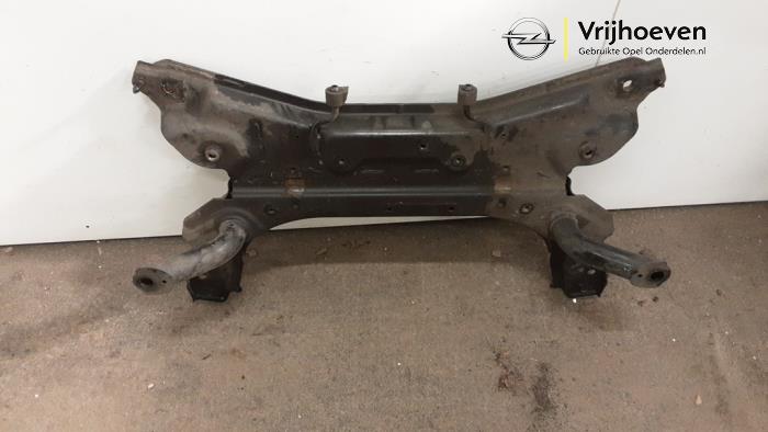 Gebruikte Subframe Opel Agila (B) 1.0 12V Prijs € 75,00 Margeregeling aangeboden door Autodemontage Vrijhoeven B.V.