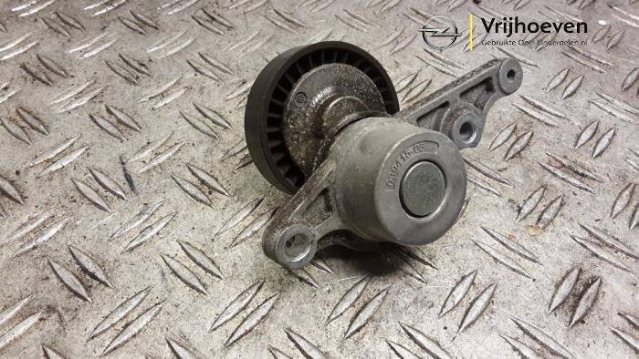 Gebruikte Spanner multiriem Opel Astra K Sports Tourer 1.4 Turbo 12V Prijs € 20,00 Margeregeling aangeboden door Autodemontage Vrijhoeven B.V.