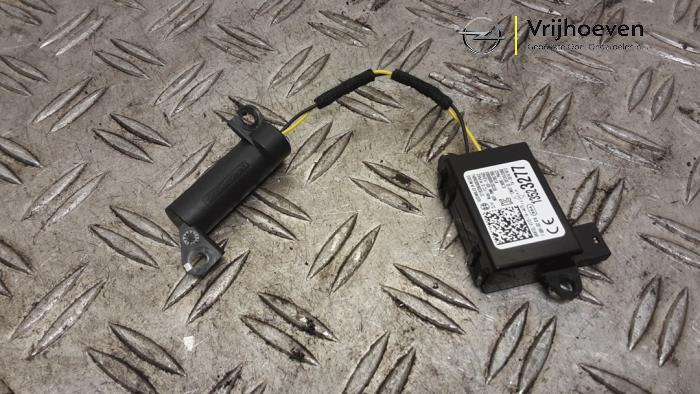 Gebruikte Immobiliser module Opel Astra K Sports Tourer 1.4 Turbo 12V Prijs € 50,00 Margeregeling aangeboden door Autodemontage Vrijhoeven B.V.