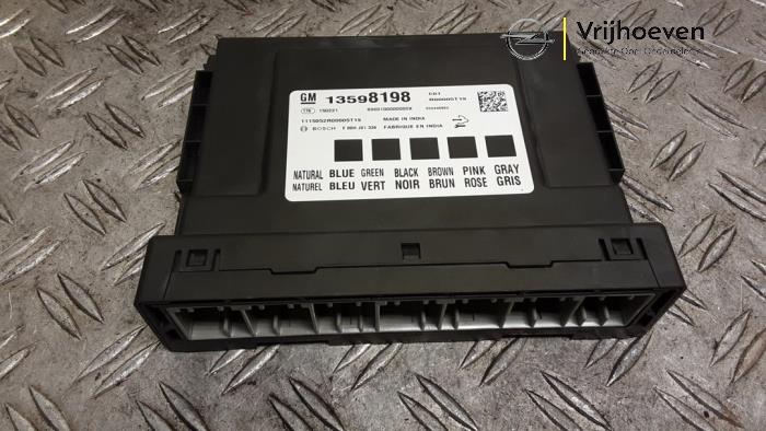 Gebruikte Bodycontrol Module Opel Karl 1.0 12V Prijs € 80,00 Margeregeling aangeboden door Autodemontage Vrijhoeven B.V.
