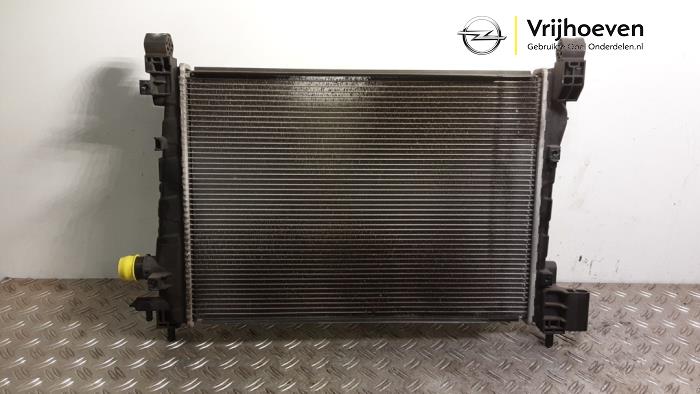 Gebruikte Radiateur Opel Karl 1.0 12V Prijs € 50,00 Margeregeling aangeboden door Autodemontage Vrijhoeven B.V.
