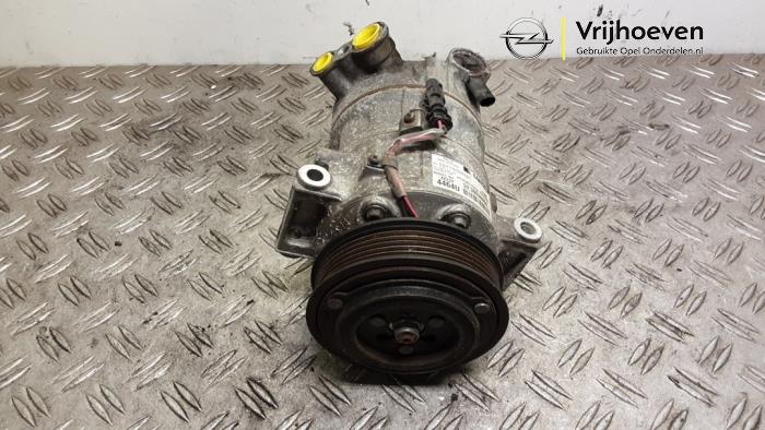 Gebruikte Pomp Airco Opel Zafira Tourer (P12) 2.0 CDTI 16V 170 Ecotec Prijs € 70,00 Margeregeling aangeboden door Autodemontage Vrijhoeven B.V.