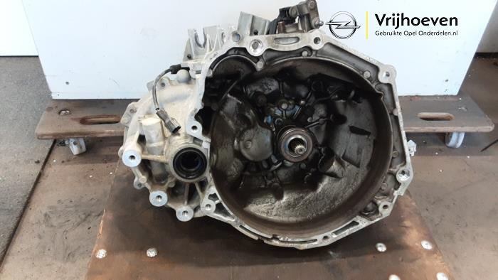 Gebruikte Versnellingsbak Opel Karl 1.0 12V Prijs € 275,00 Margeregeling aangeboden door Autodemontage Vrijhoeven B.V.