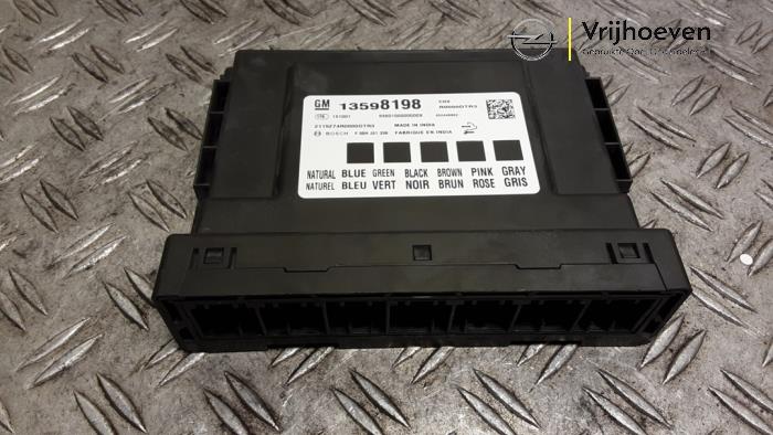 Gebruikte Computer Body Control Opel Karl 1.0 12V Prijs € 80,00 Margeregeling aangeboden door Autodemontage Vrijhoeven B.V.