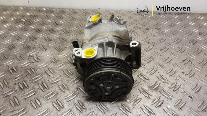 Gebruikte Aircopomp Opel Karl 1.0 12V Prijs € 75,00 Margeregeling aangeboden door Autodemontage Vrijhoeven B.V.