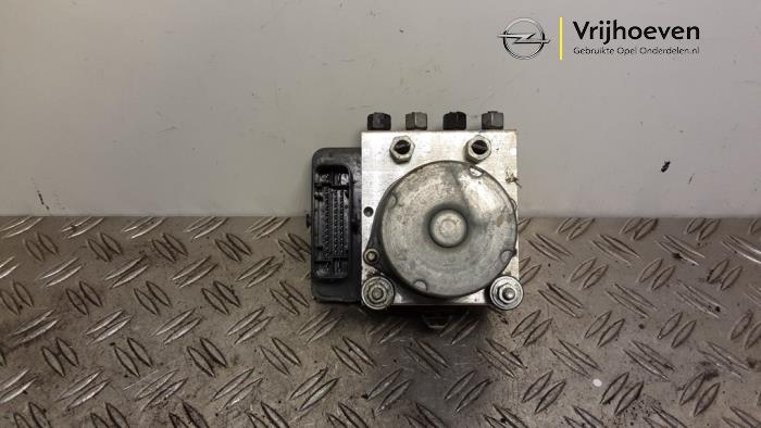 Gebruikte ABS Pomp Opel Karl 1.0 12V Prijs € 100,00 Margeregeling aangeboden door Autodemontage Vrijhoeven B.V.