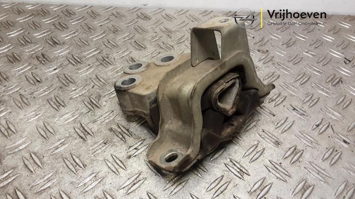 Gebruikte Motorrubber Opel Combo 1.6 CDTI 16V Prijs € 20,00 Margeregeling aangeboden door Autodemontage Vrijhoeven B.V.