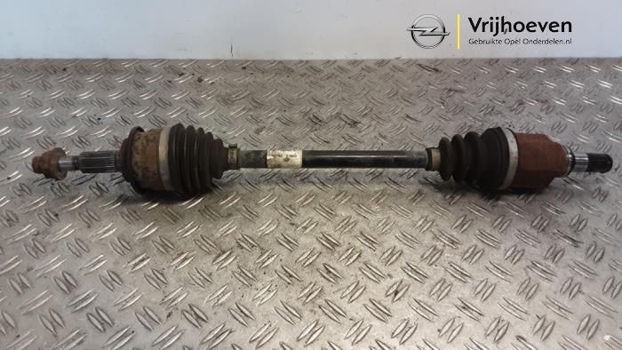 Gebruikte Steekas links-voor Opel Agila (B) 1.0 12V Prijs € 80,00 Margeregeling aangeboden door Autodemontage Vrijhoeven B.V.