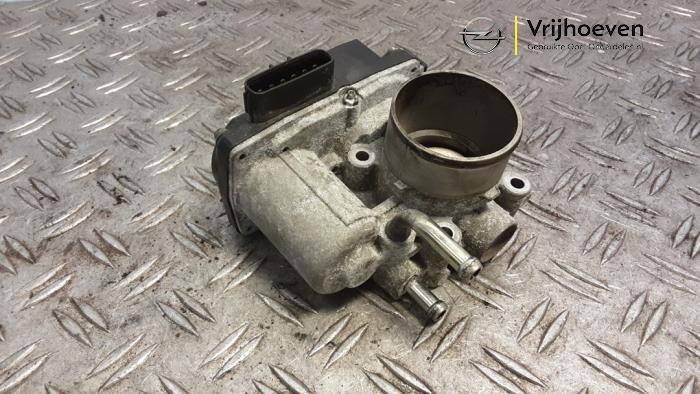 Gebruikte Gasklephuis Opel Agila (B) 1.0 12V Prijs € 50,00 Margeregeling aangeboden door Autodemontage Vrijhoeven B.V.