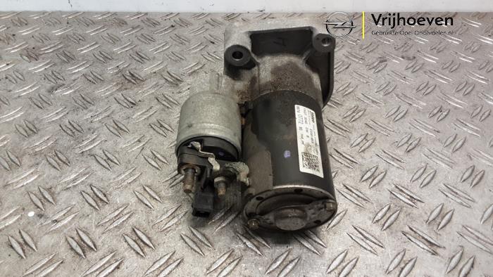 Gebruikte Startmotor Opel Grandland (X) 1.2 Turbo 12V Prijs € 35,00 Margeregeling aangeboden door Autodemontage Vrijhoeven B.V.
