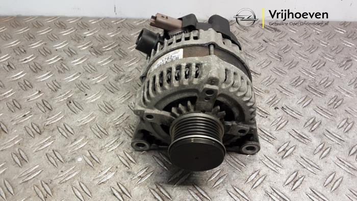 Gebruikte Dynamo Opel Grandland (X) 1.2 Turbo 12V Prijs € 100,00 Margeregeling aangeboden door Autodemontage Vrijhoeven B.V.