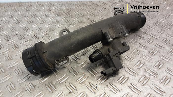 Gebruikte Intercooler Buis Opel Grandland (X) 1.2 Turbo 12V Prijs € 40,00 Margeregeling aangeboden door Autodemontage Vrijhoeven B.V.
