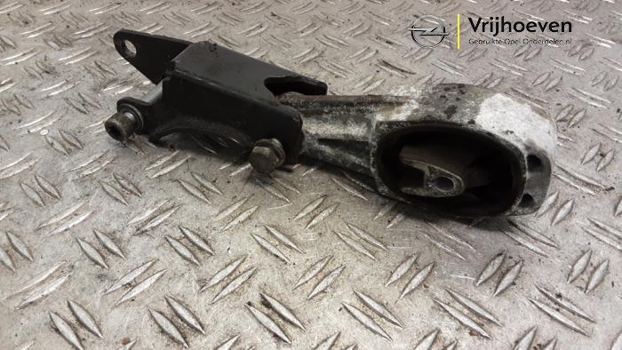 Gebruikte Motorsteun Opel Crossland (X) 1.2 Turbo 12V Euro 6 Prijs € 20,00 Margeregeling aangeboden door Autodemontage Vrijhoeven B.V.