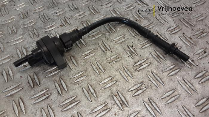 Gebruikte Evap klep Opel Crossland (X) 1.2 Turbo 12V Euro 6 Prijs € 50,00 Margeregeling aangeboden door Autodemontage Vrijhoeven B.V.