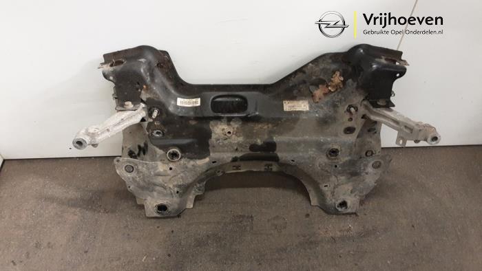 Gebruikte Subframe Opel Grandland (X) 1.2 Turbo 12V Prijs € 325,00 Margeregeling aangeboden door Autodemontage Vrijhoeven B.V.